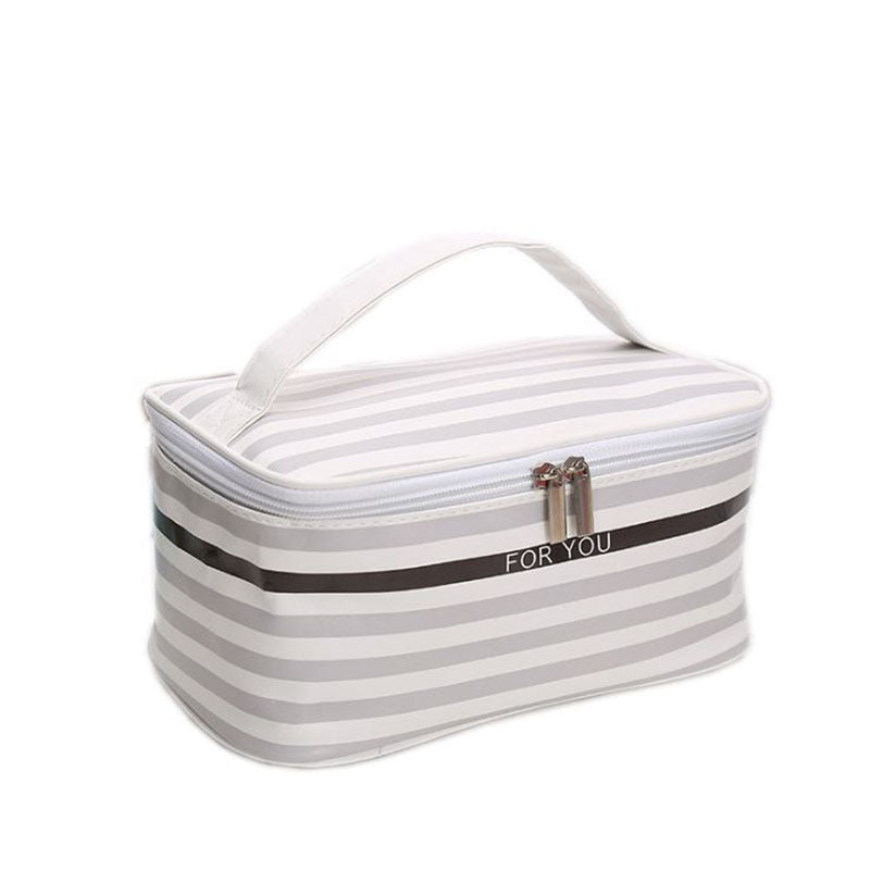 Outdoor Travel Storage Polka Dot Wash Bag