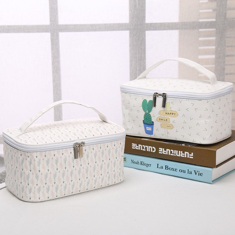 Outdoor Travel Storage Polka Dot Wash Bag